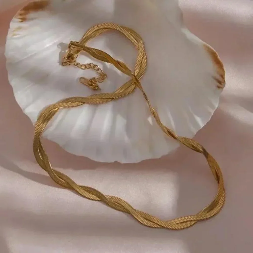New 18K Gold Chain Necklace, NICE NECKLACE, CUTE NECKLACE - Picture 7 of 8